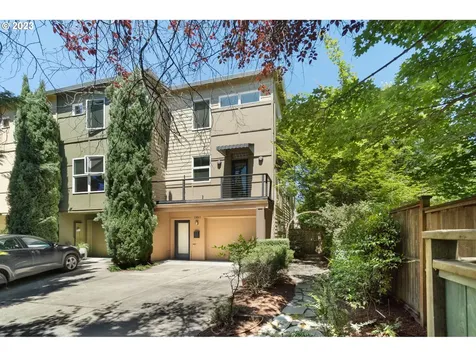 2853 SE Schiller Street Portland OR 97202