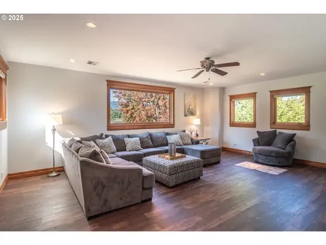 315 Evelyn Street Roseburg OR 97471