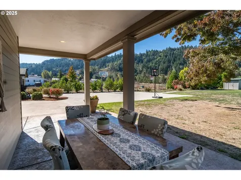 315 Evelyn Street Roseburg OR 97471