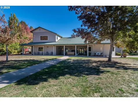 315 Evelyn Street Roseburg OR 97471