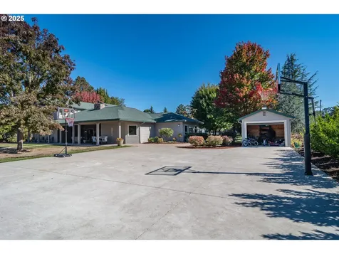 315 Evelyn Street Roseburg OR 97471