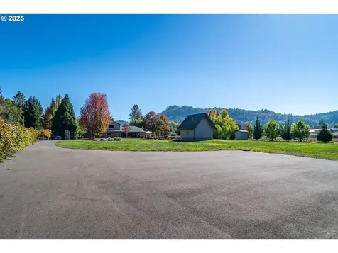 315 Evelyn Street Roseburg OR 97471