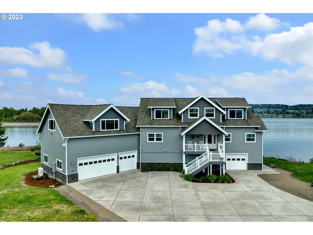 3001 Dike Road Woodland WA 98674