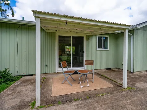 1376 Buck Street Eugene OR 97402