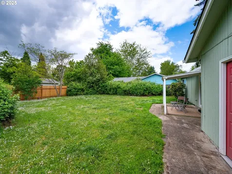 1376 Buck Street Eugene OR 97402