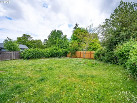 1376 Buck Street Eugene OR 97402