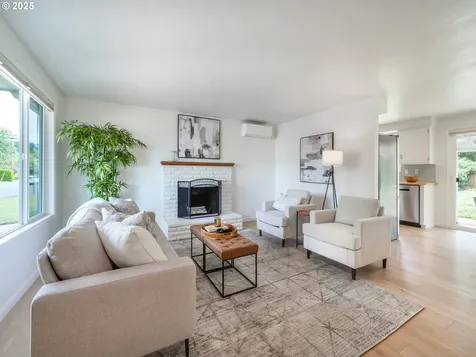 1376 Buck Street Eugene OR 97402