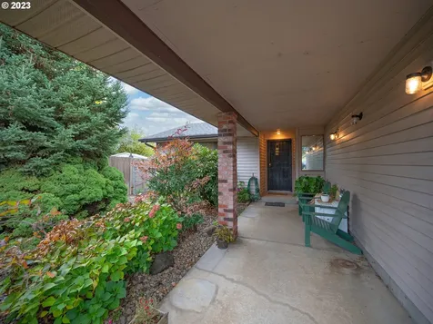 2330 8th Street Springfield OR 97477