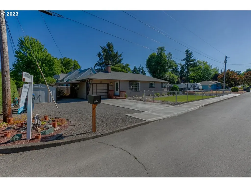 1230 Lawless Street Ne Keizer OR 97303