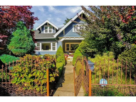 810 N Water Street Silverton OR 97381