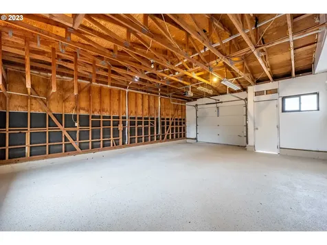 2249 NW Troost Street Roseburg OR 97471