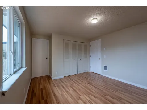 2249 NW Troost Street Roseburg OR 97471