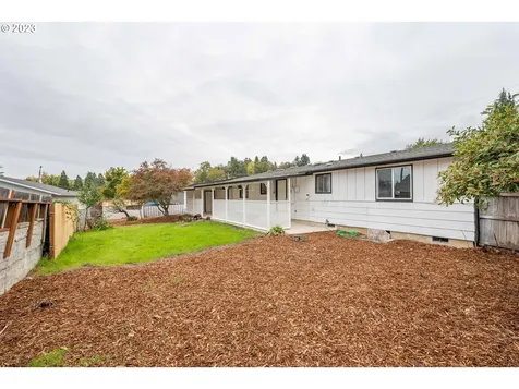 2249 NW Troost Street Roseburg OR 97471