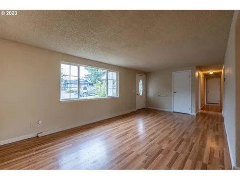 2249 NW Troost Street Roseburg OR 97471