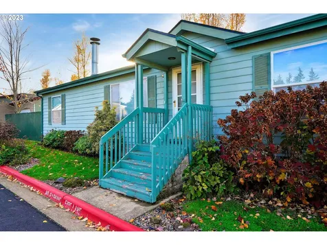 1015 Oak Street Silverton OR 97381