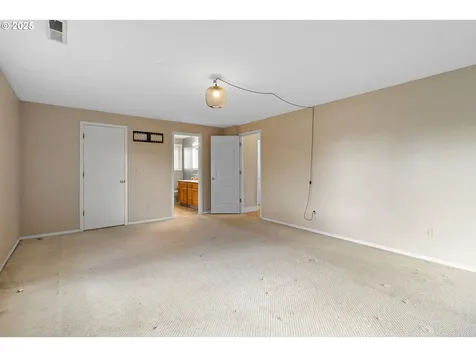 10611 NE 85th Circle Vancouver WA 98662