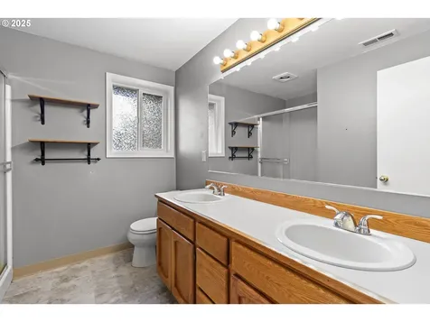 10611 NE 85th Circle Vancouver WA 98662
