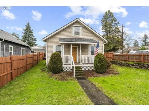 2737 E Street Washougal WA 98671
