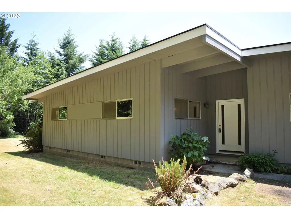 95144 Marchmont Road Gold Beach OR 97444