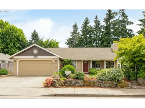 2252 Riviera Court Hubbard OR 97032