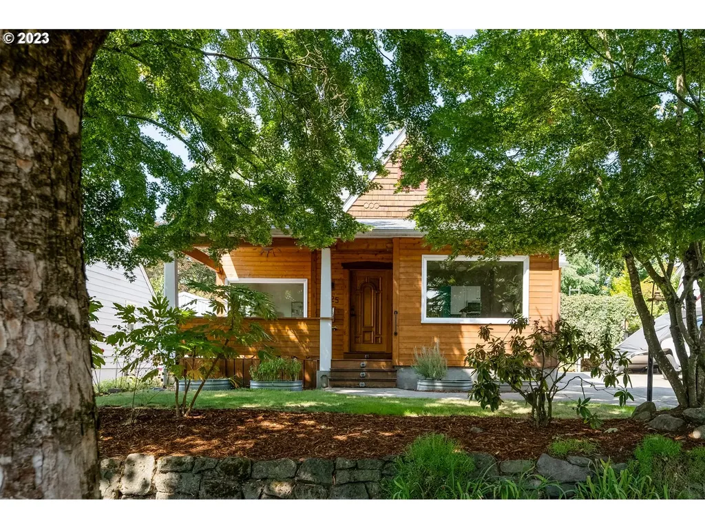 4525 Se Clinton Street Portland OR 97206