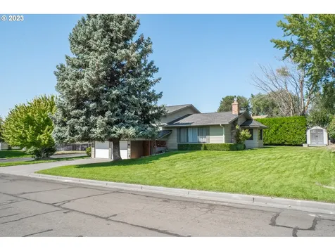 940 Juanita Avenue Hermiston OR 97838
