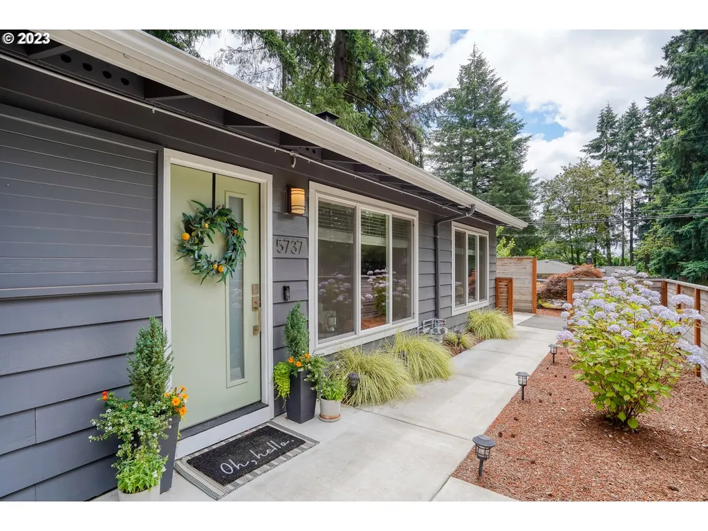 5737 Washington Court Lake Oswego OR 97035