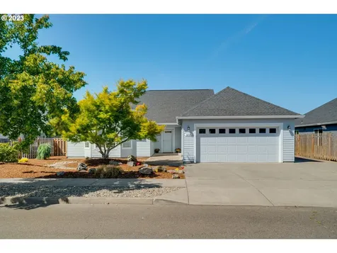 1608 Se 10th Avenue Canby OR 97013