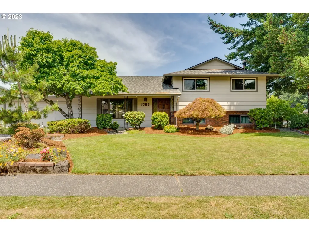 1353 Sw 24th Street Troutdale OR 97060