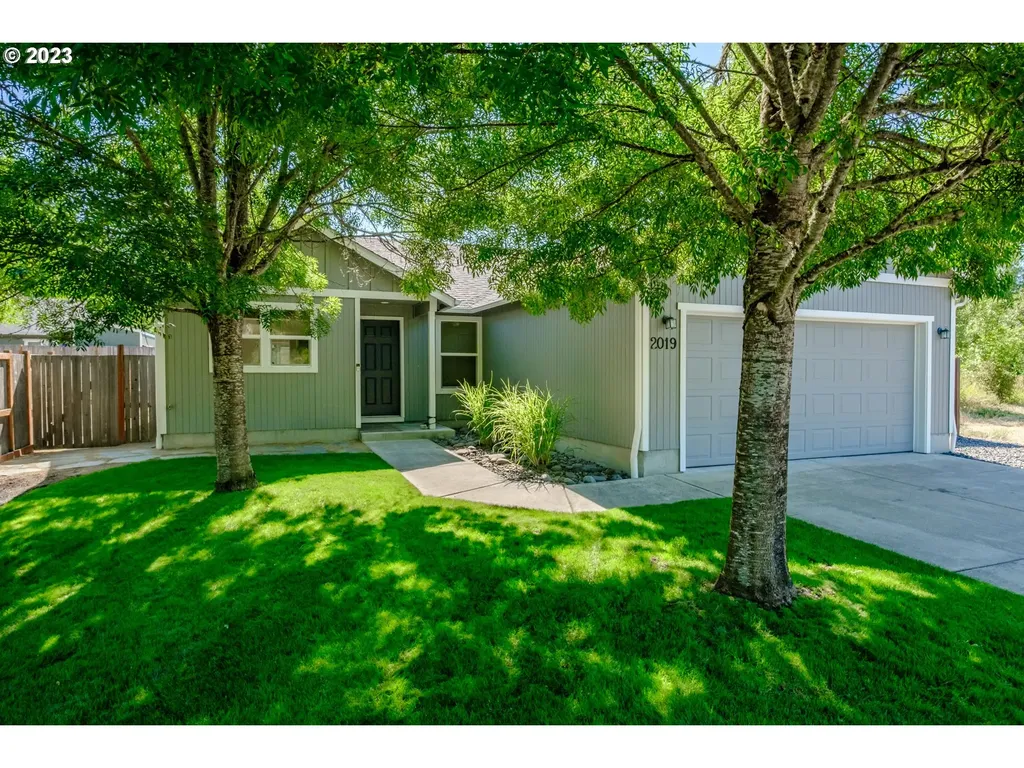 2019 S 57th Street Springfield OR 97478