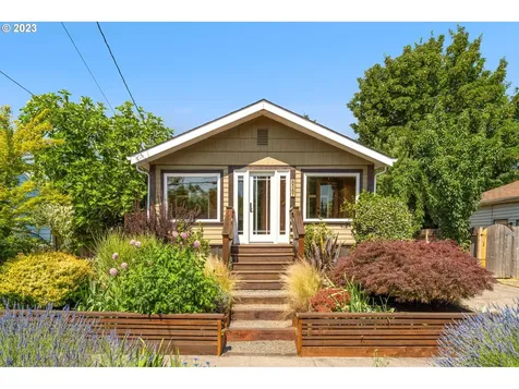 8547 N Richmond Avenue Portland OR 97203