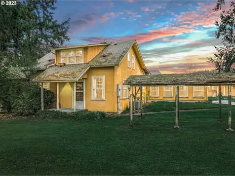 15842 Ames Street Oregon City OR 97045