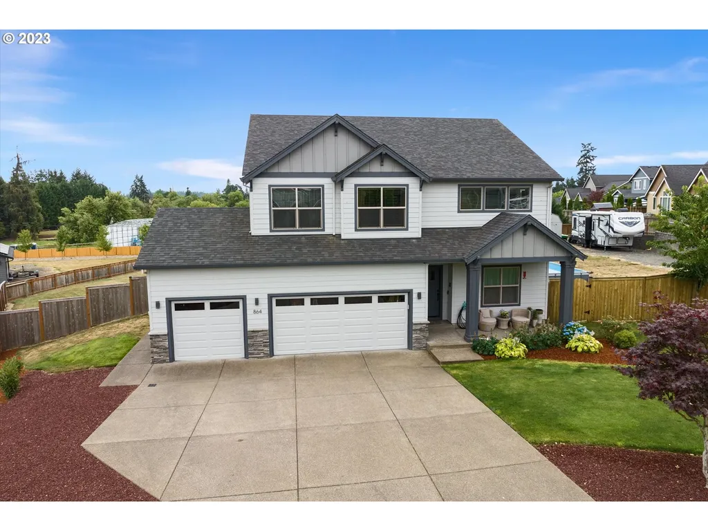 864 E Mckinley Street Carlton OR 97111