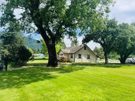 10561 Tiller Trail Highway Canyonville OR 97417
