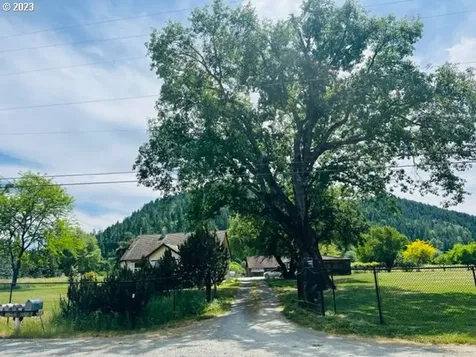 10561 Tiller Trail Highway Canyonville OR 97417