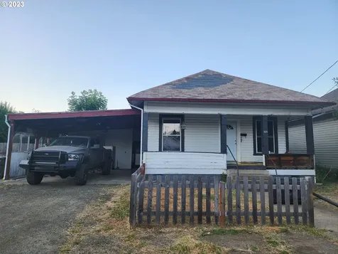 166 SE Hoover Avenue Roseburg OR 97470