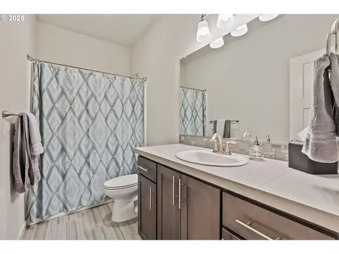 129 NE 19th Avenue Canby OR 97013