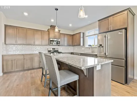 129 NE 19th Avenue Canby OR 97013