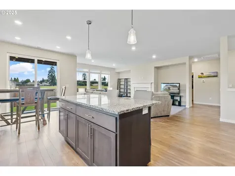 129 NE 19th Avenue Canby OR 97013