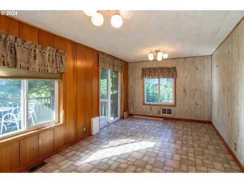 1772 SE Hamilton Street Roseburg OR 97470