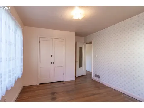 1772 SE Hamilton Street Roseburg OR 97470