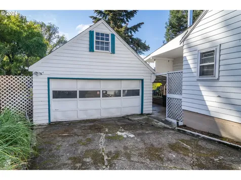 1772 SE Hamilton Street Roseburg OR 97470