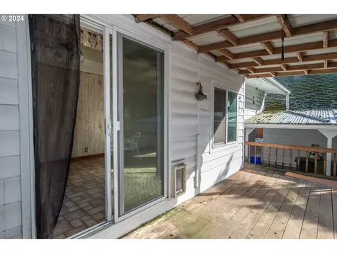 1772 SE Hamilton Street Roseburg OR 97470