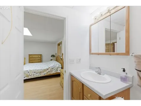 30920 Berlin Road Lebanon OR 97355