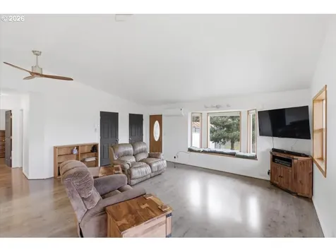 30920 Berlin Road Lebanon OR 97355
