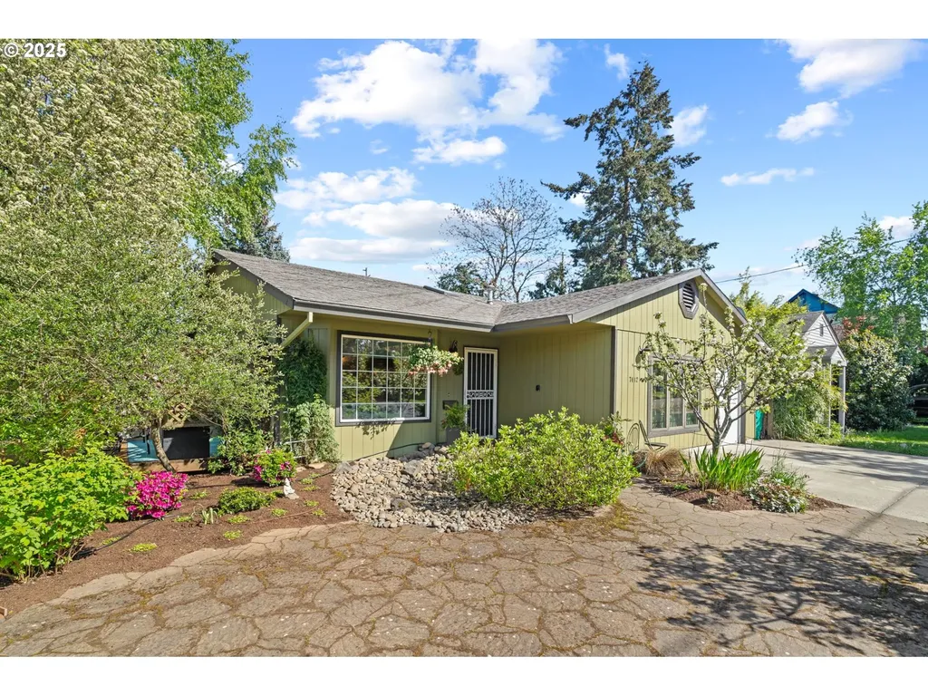 7412 N Wilbur Avenue Portland OR 97217