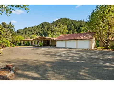 2233 Riverside Drive Myrtle Creek OR 97457