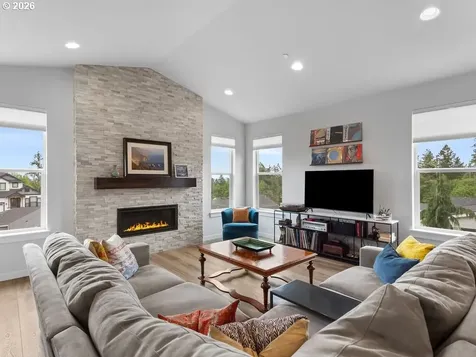 916 W Magnolia Loop Washougal WA 98671