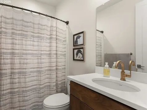 916 W Magnolia Loop Washougal WA 98671
