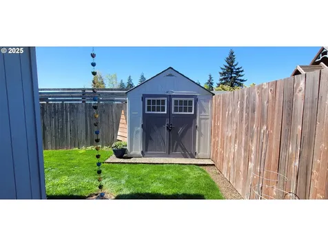 1964 17th Street Springfield OR 97477